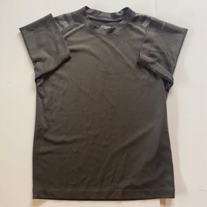 Columbia tee shirt boys gently worn